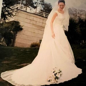 This is a Gorgeous High quality custom made Silk dress in Ivory.